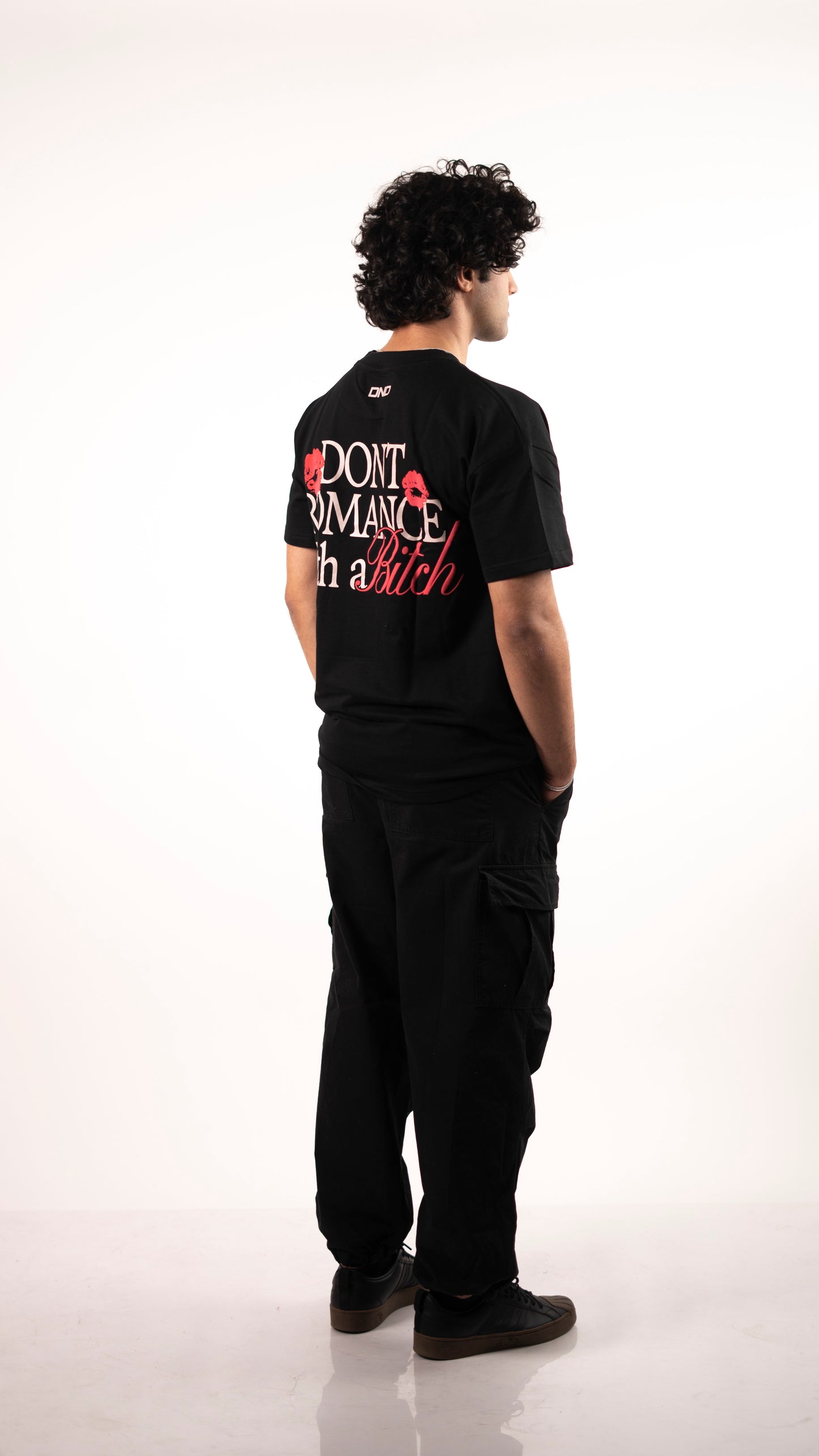 LOVE STRUCK TEE